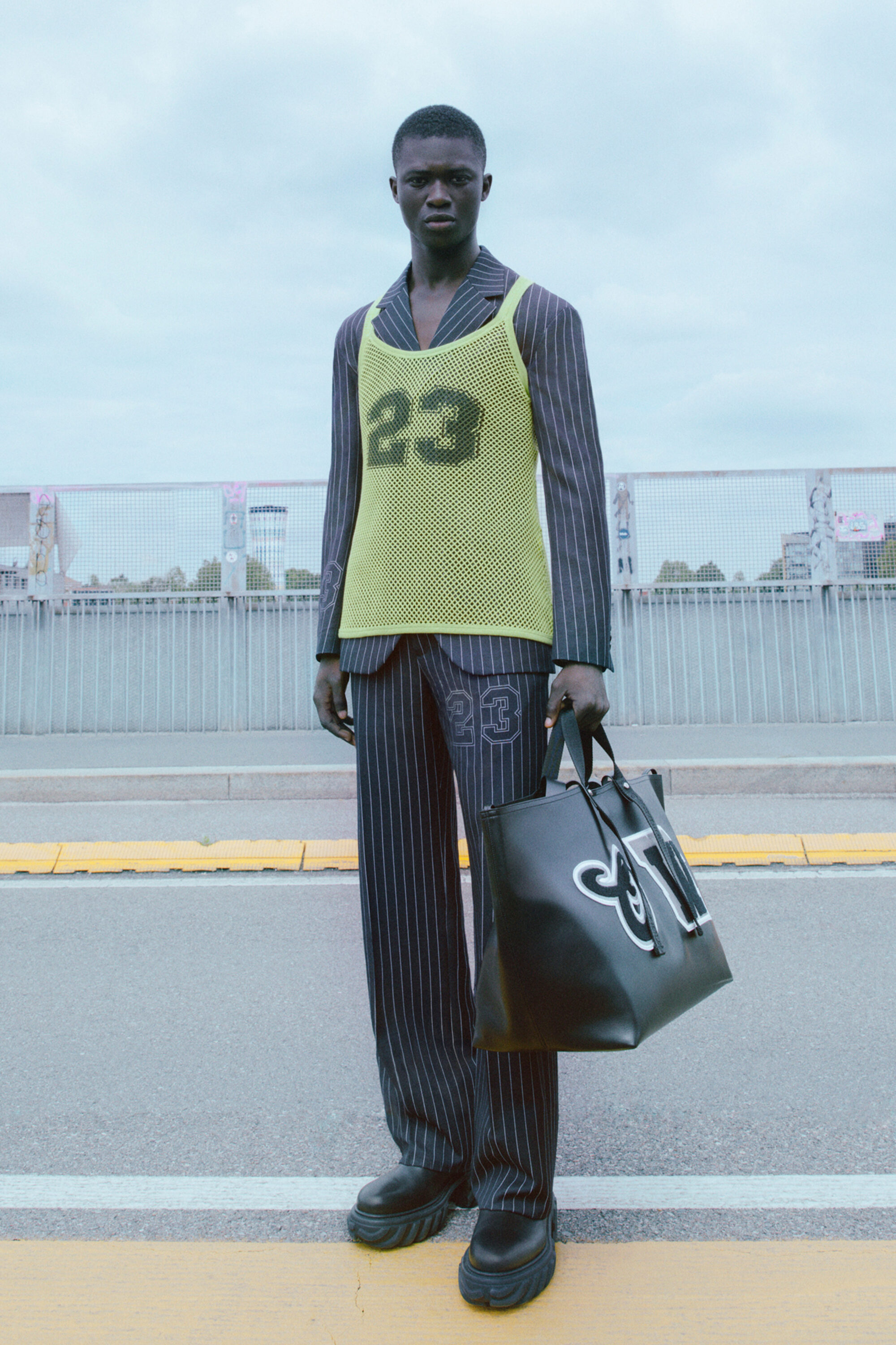 04_SHOT_08_OFFWHITE_VOGUERW_SS24_101_4R