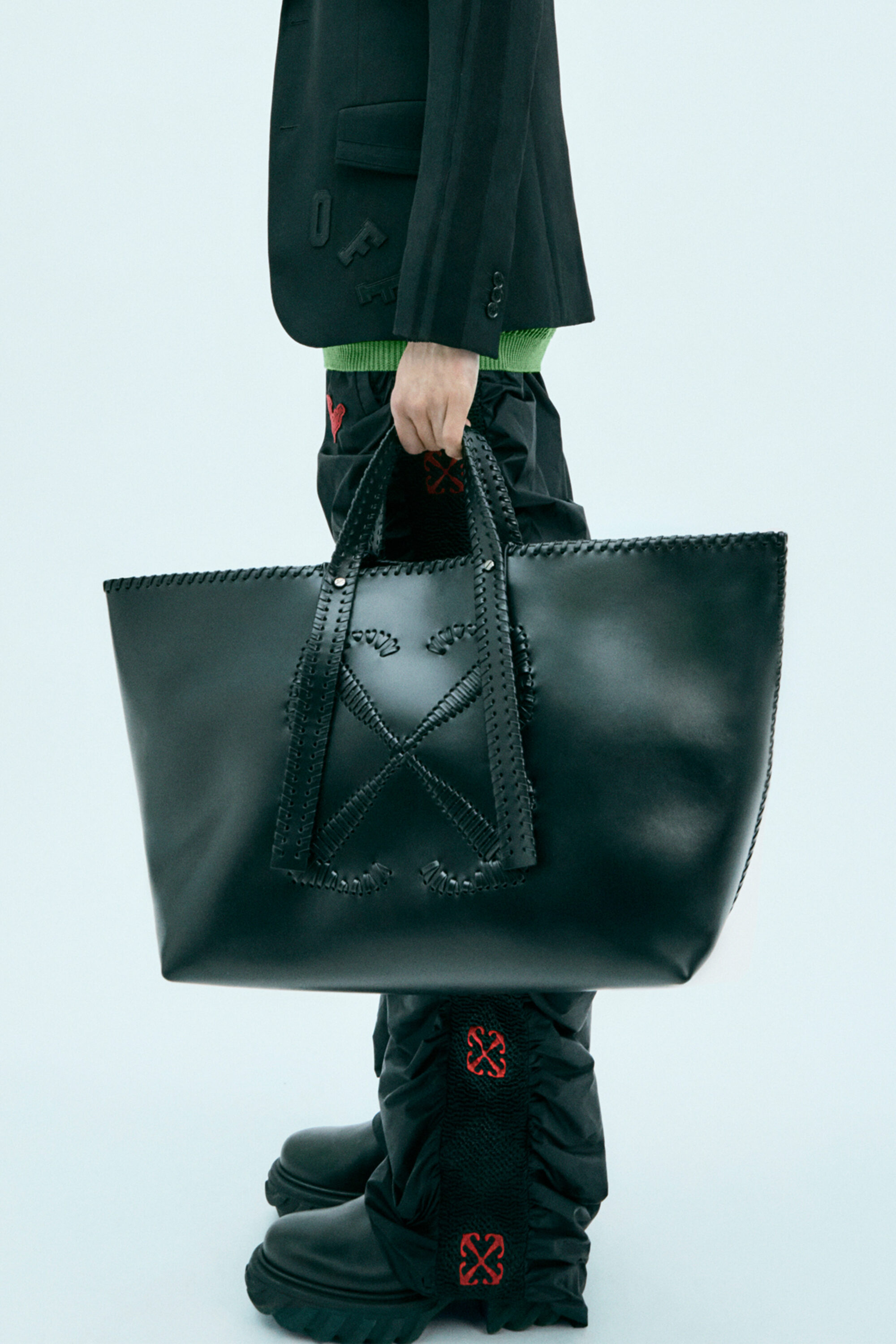 42_SHOT_31_OFFWHITE_VOGUERW_SS24_059_4R