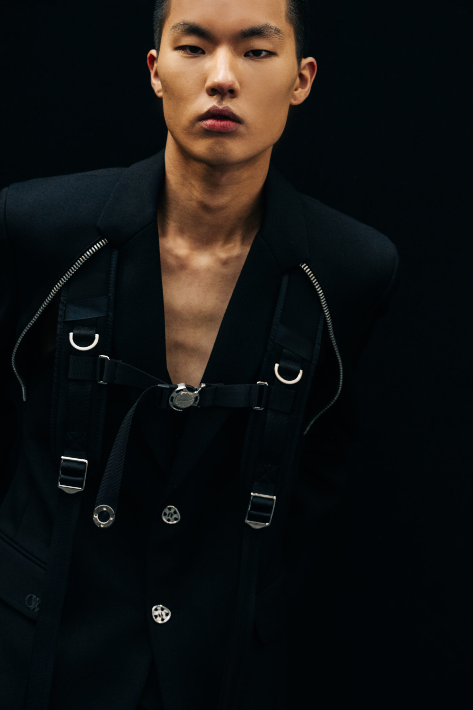 BF_ADAMKATZSINDING_DETAILS_AKS9504_R1