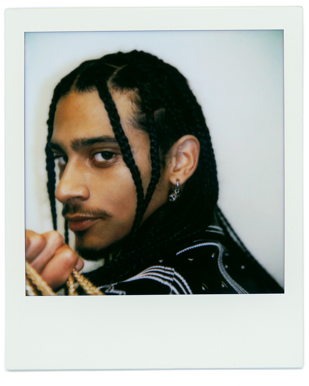 ZJ_OFFWHITE_BACKSTAGE_POLA_11