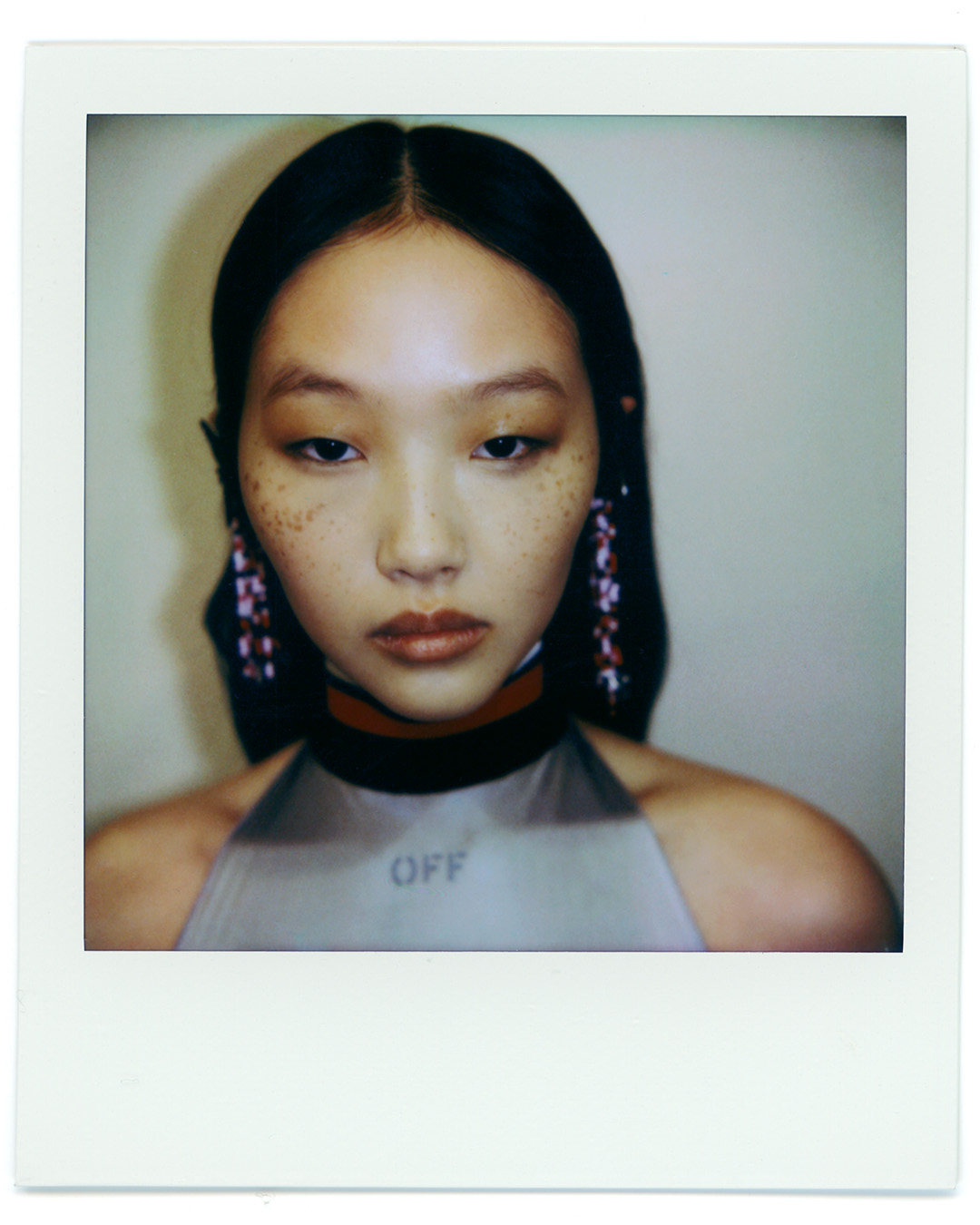 ZJ_OFFWHITE_BACKSTAGE_POLA_13