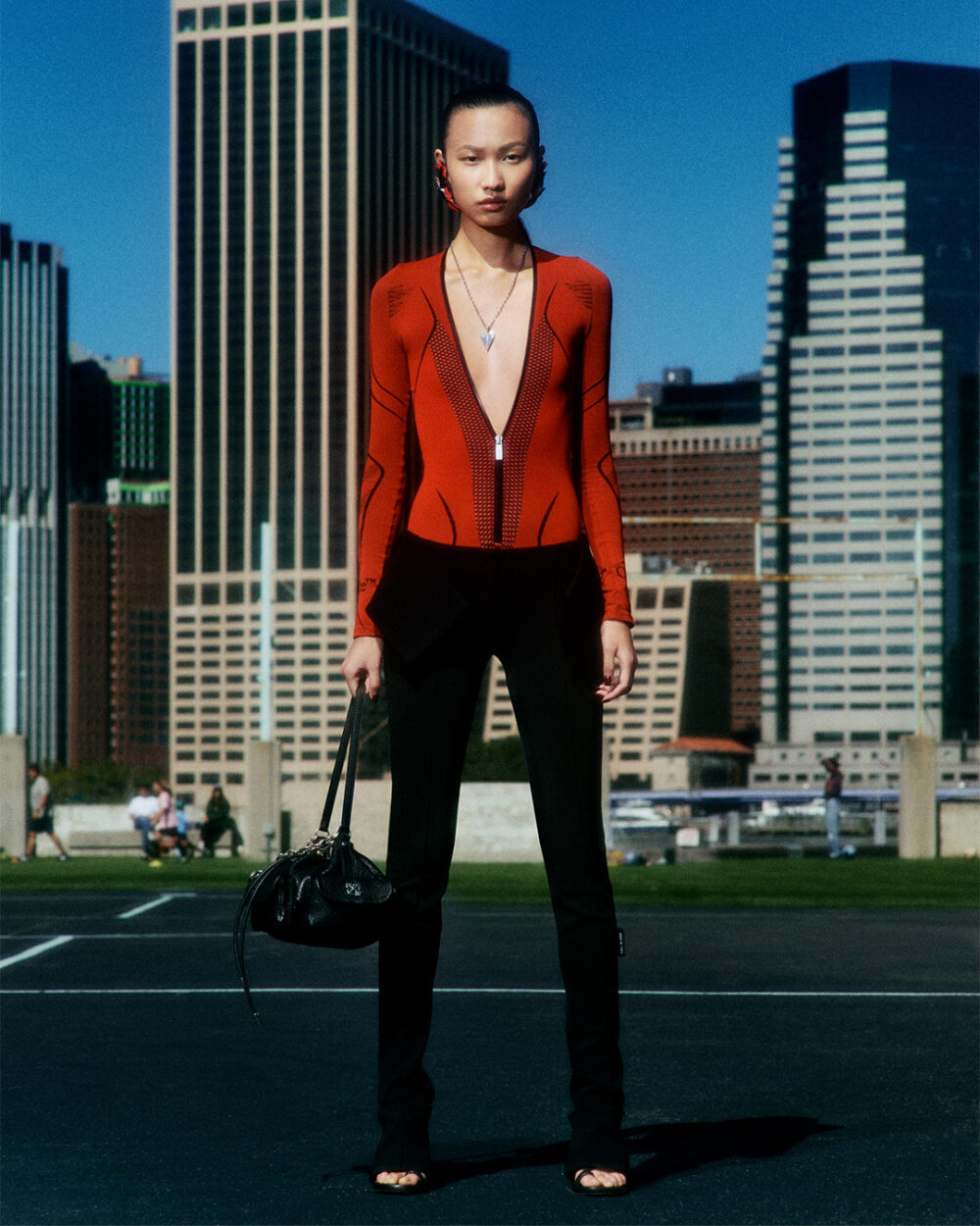 IMGN_240908_SHEA_OFFWHITE_Shot_04_066_sRGB_F1