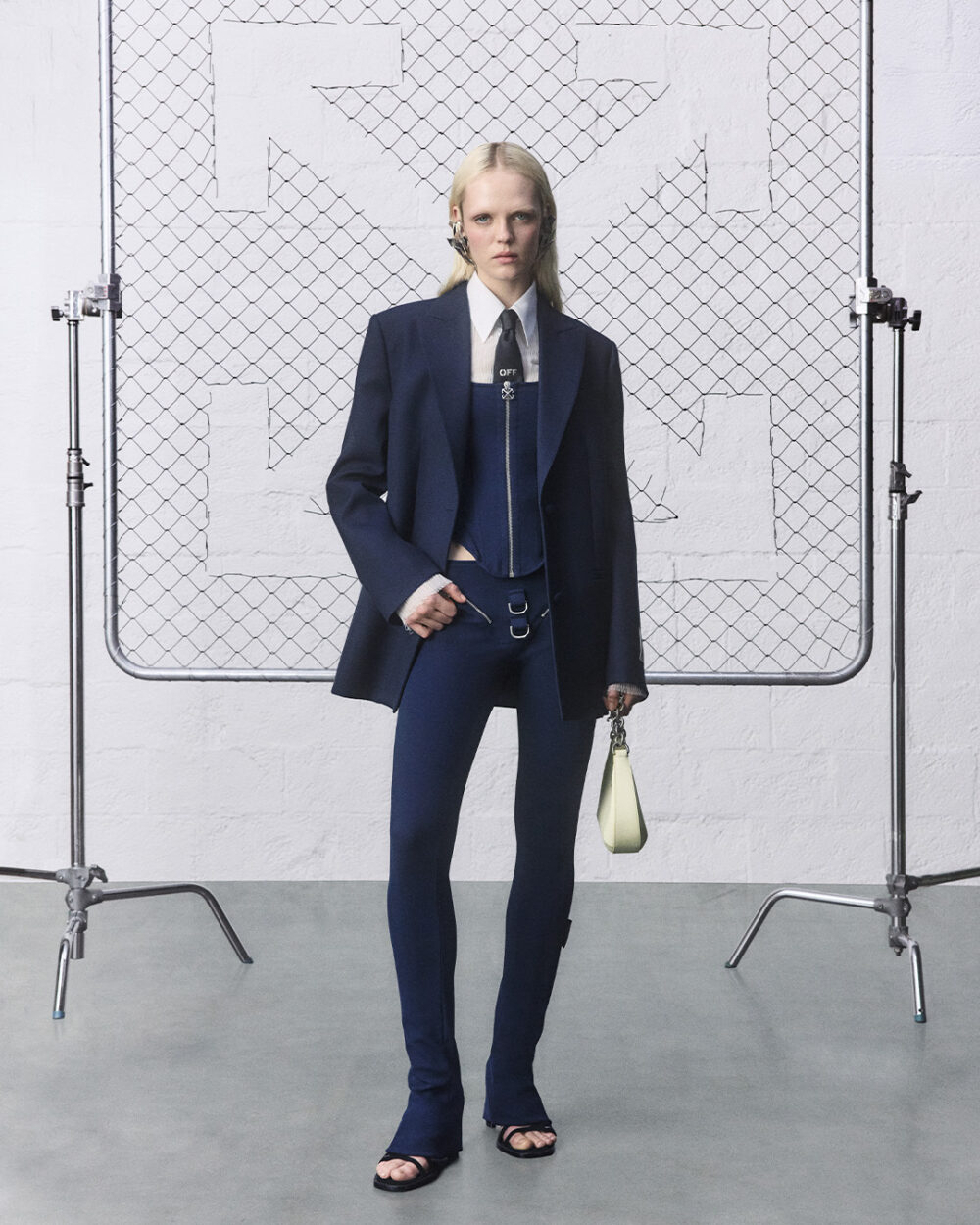 LOOK_26_OFF WHITE GLOBAL CITIZEN_47_2706