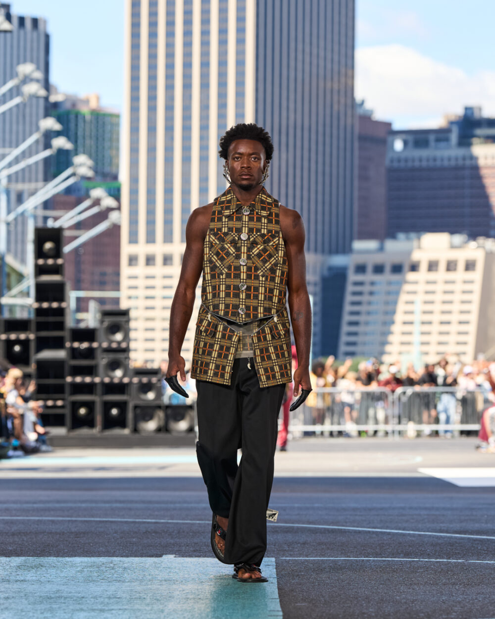 Off White SS25 look 023