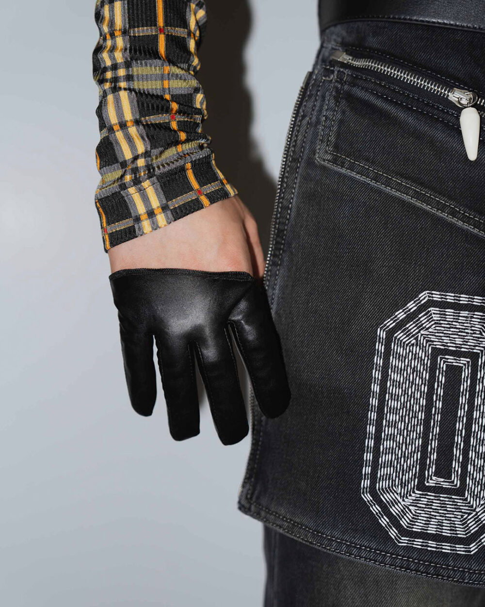 ZJ_NY_OW_FITTINGS_DSC04086_R1_SOCIAL_PORTRAIT_1080X1350