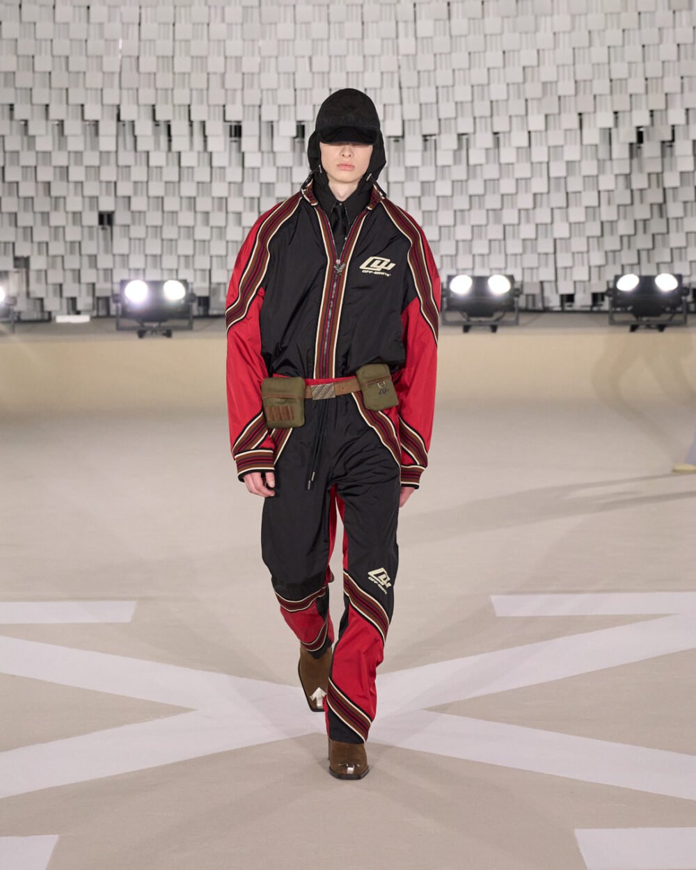 Off White F25 Look 010