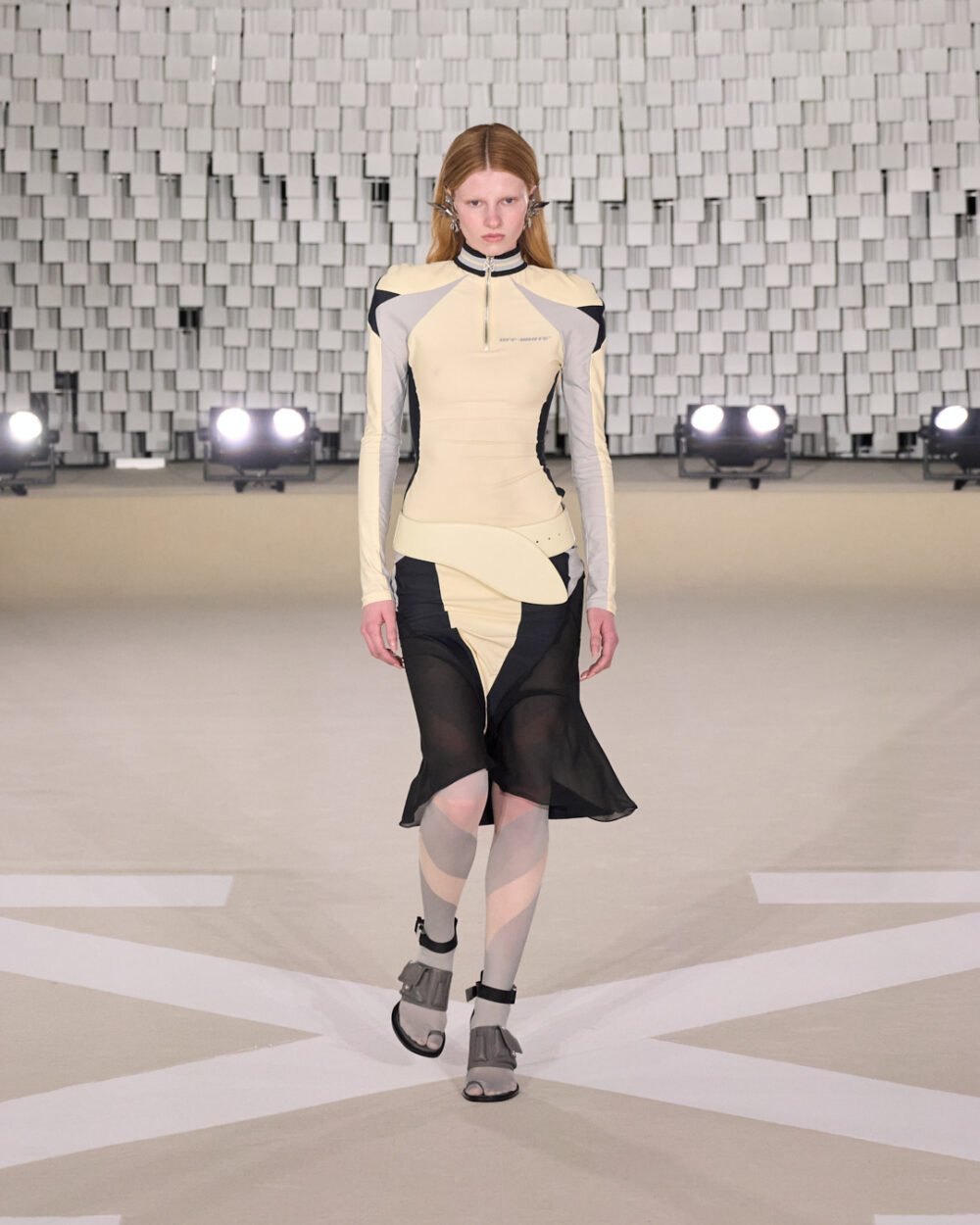 Off White F25 Look 011