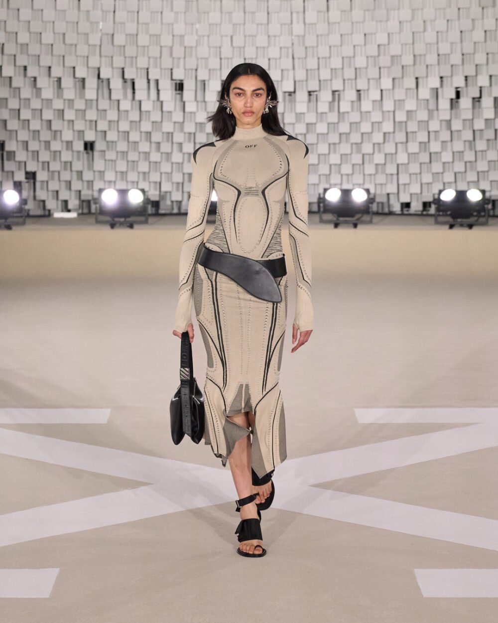 Off White F25 Look 024
