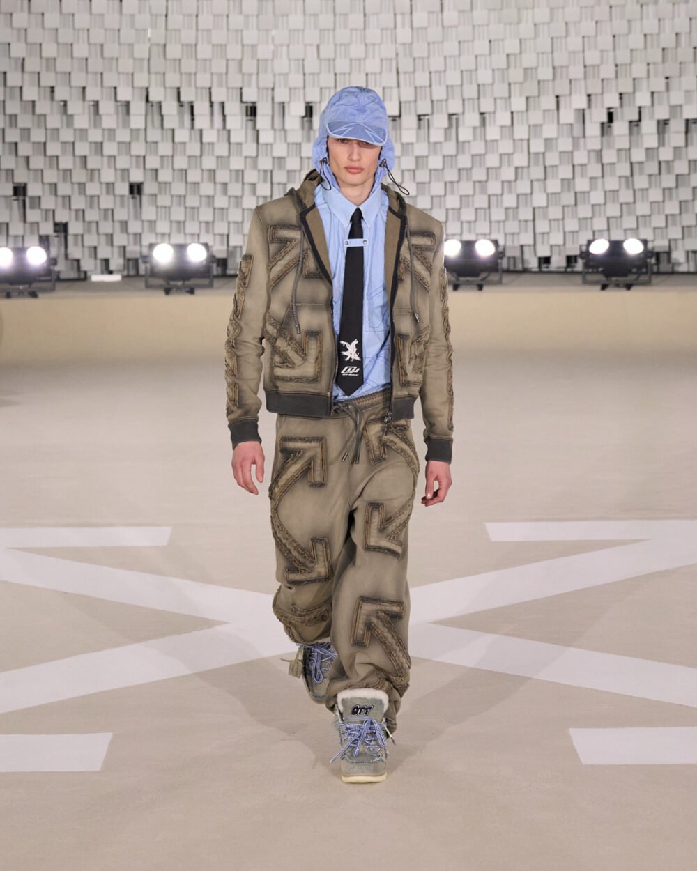 Off White F25 Look 025